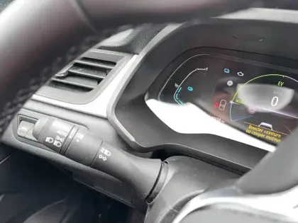 Photo 92 Renault Captur  E-Tech hybride 145