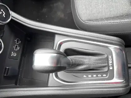 Photo 101 Renault Captur  E-Tech hybride 145