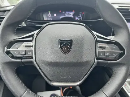 Photo 20 Peugeot 308  BlueHDi 130ch S&S EAT8