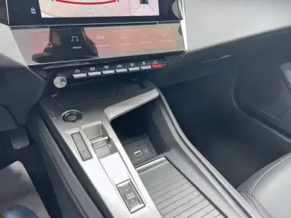 Photo 19 Peugeot 308  BlueHDi 130ch S&S EAT8