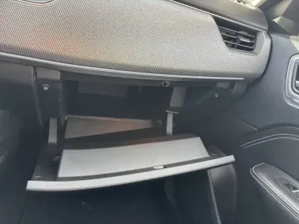 Photo 38 Renault Arkana  E-Tech hybride 145 - 22