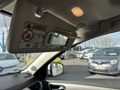 Photo 36 Renault Arkana  E-Tech hybride 145 - 22