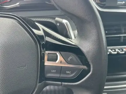 Photo 24 Peugeot 2008  BlueHDi 130 S&S EAT8