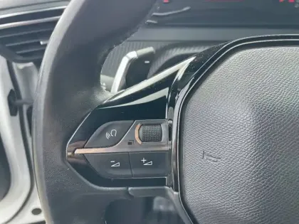 Photo 23 Peugeot 2008  BlueHDi 130 S&S EAT8