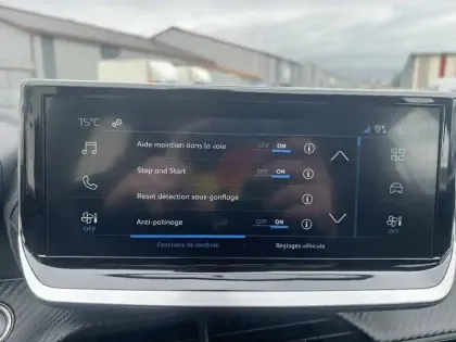 Photo 16 Peugeot 208  PureTech 100 S&S BVM6