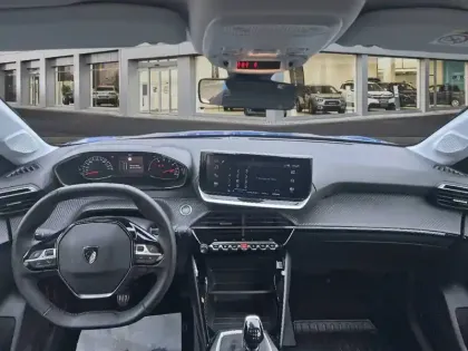 Photo 51 Peugeot 208  PureTech 100 S&S BVM6