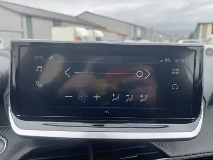 Photo 36 Peugeot 208  PureTech 100 S&S BVM6