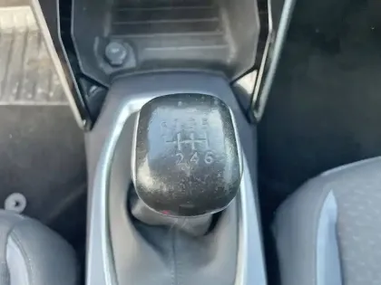 Photo 76 Peugeot 2008  PureTech 100 S&S BVM6