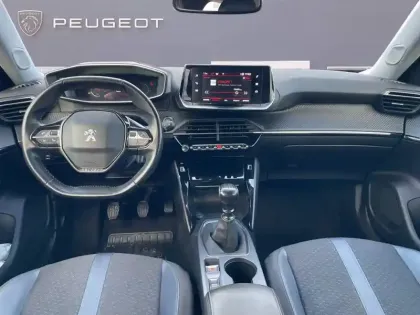 Photo 68 Peugeot 2008  PureTech 100 S&S BVM6