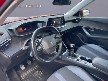 Photo 43 Peugeot 2008  PureTech 100 S&S BVM6