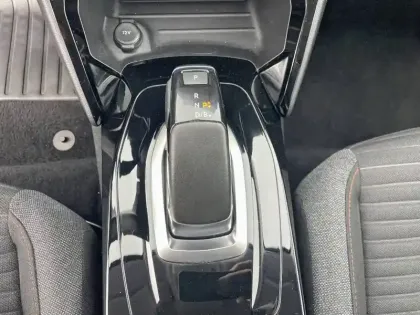 Photo 21 Peugeot 208  Electrique 50 kWh 136ch