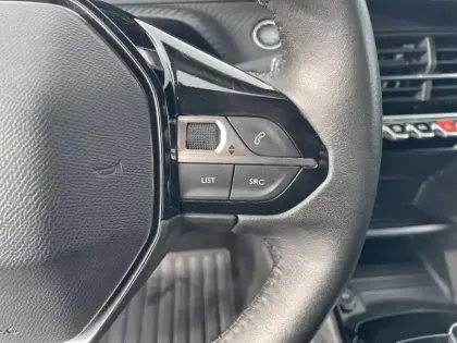 Photo 26 Peugeot 208  Electrique 50 kWh 136ch