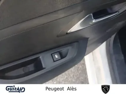 Photo 12 Peugeot 208  Electrique 50 kWh 136ch