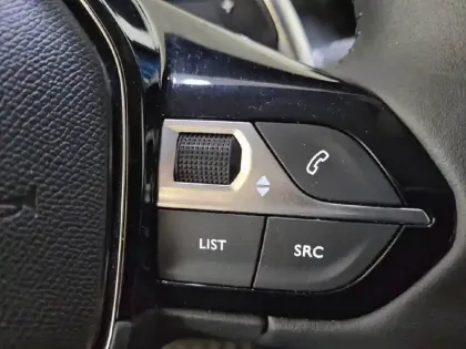 Photo 59 Peugeot 208  Hybrid 100 e-DCS6