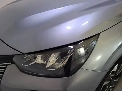 Photo 15 Peugeot 208  Hybrid 100 e-DCS6