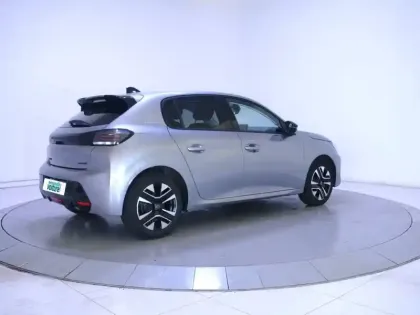 Photo 35 Peugeot 208  Hybrid 100 e-DCS6