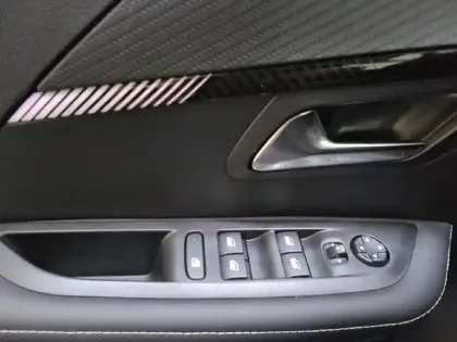 Photo 60 Peugeot 208  Hybrid 100 e-DCS6