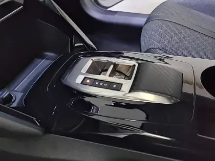 Photo 13 Peugeot 208  Hybrid 100 e-DCS6