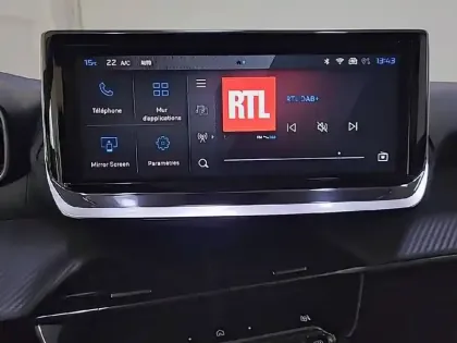 Photo 49 Peugeot 208  Hybrid 100 e-DCS6