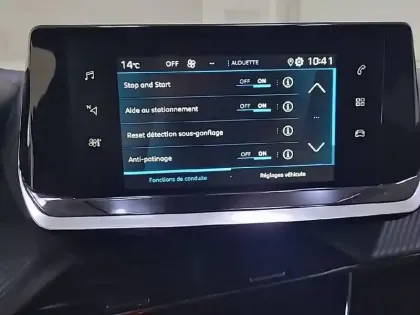 Photo 20 Peugeot 2008  PureTech 130 S&S EAT8