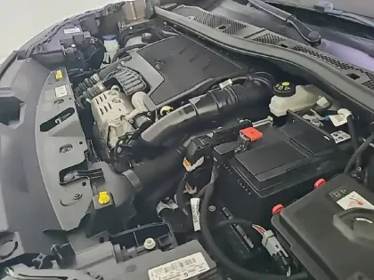 Photo 14 Peugeot 2008  PureTech 130 S&S EAT8