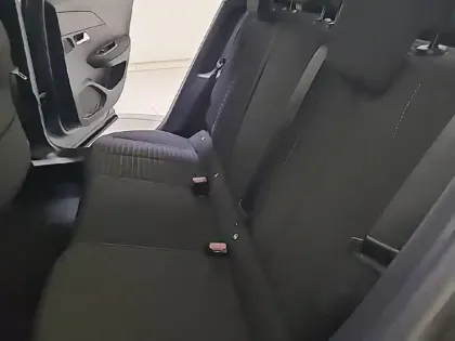 Photo 11 Peugeot 2008  PureTech 130 S&S EAT8