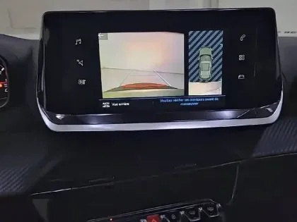 Photo 19 Peugeot 2008  PureTech 130 S&S EAT8