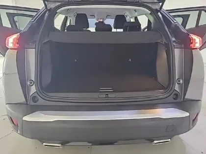 Photo 5 Peugeot 2008  PureTech 130 S&S EAT8