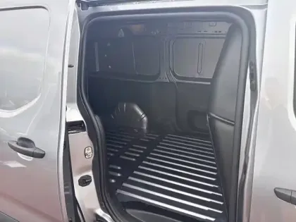 Photo 42 Peugeot Partner  FOURGON XL 950 KG BLUEHDI 100 S&S BVM6