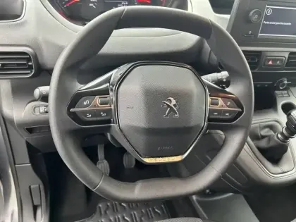 Photo 70 Peugeot Partner  FOURGON XL 950 KG BLUEHDI 100 S&S BVM6