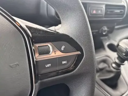 Photo 18 Peugeot Partner  FOURGON XL 950 KG BLUEHDI 100 S&S BVM6