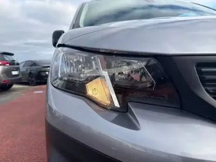 Photo 46 Peugeot Partner  FOURGON XL 950 KG BLUEHDI 100 S&S BVM6