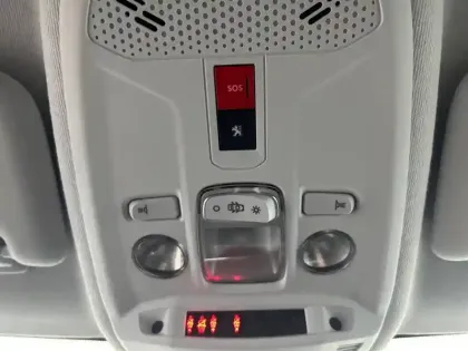 Photo 21 Peugeot 208  PureTech 130 S&S EAT8