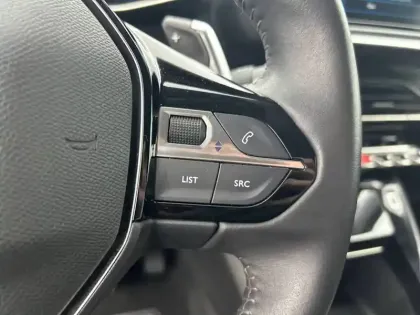 Photo 19 Peugeot 208  PureTech 130 S&S EAT8