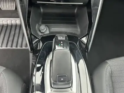 Photo 13 Peugeot 208  PureTech 130 S&S EAT8