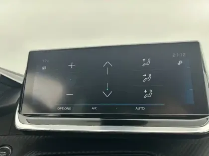 Photo 23 Peugeot 208  PureTech 130 S&S EAT8