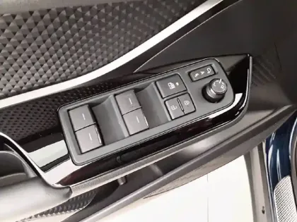 Photo 45 Toyota C-HR Gén. I Ph2 NG Design 5