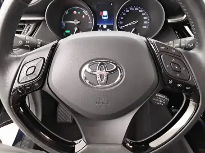 Photo 8 Toyota C-HR  Hybride 1.8L