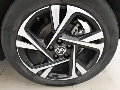 Photo 36 Toyota C-HR Gén. I Ph2 NG Design 5