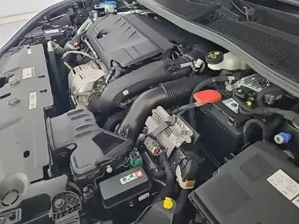 Photo 14 Peugeot 308  PHEV 180 e-EAT8