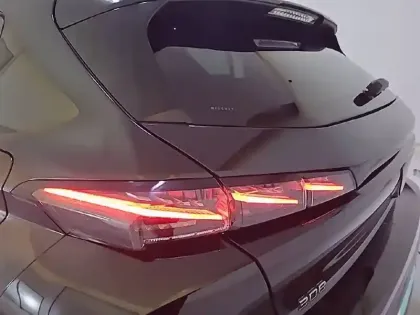 Photo 16 Peugeot 308  PHEV 180 e-EAT8