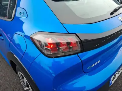 Photo 16 Peugeot 208  Electrique 50 kWh 136ch