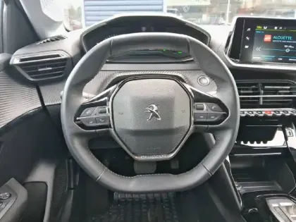 Photo 8 Peugeot 208  Electrique 50 kWh 136ch
