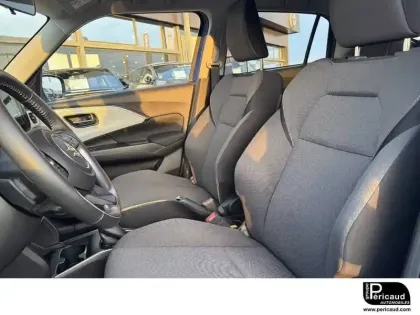 Photo 36 Suzuki Swift  1.2 Dualjet Hybrid Auto