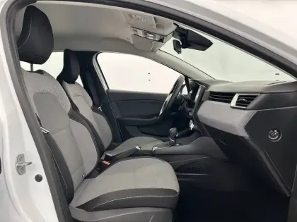 Photo 13 Renault Clio  E-Tech full hybrid 145 ch GSR2
