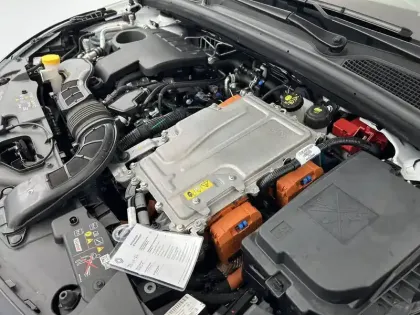 Photo 25 Renault Clio  E-Tech full hybrid 145 ch GSR2