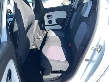 Photo 15 Renault Twingo  III SCe 65 - 21