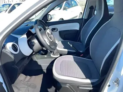 Photo 30 Renault Twingo Gén. III (C07) Ph2 Zen 5