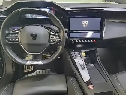 Photo 32 Peugeot 308 Gén. III Ph1 GT 5