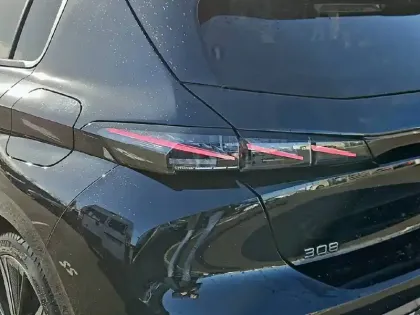 Photo 16 Peugeot 308  PHEV 225 e-EAT8